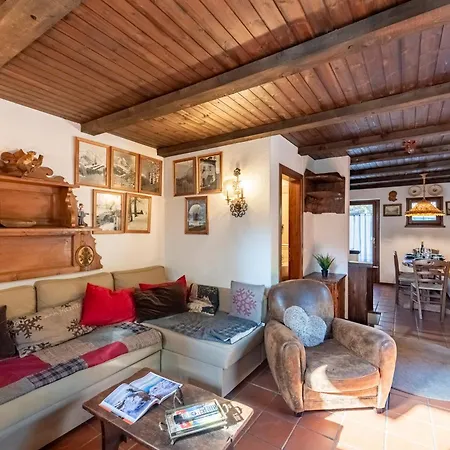 Lovely In - Happy Κουρμαγιέρ