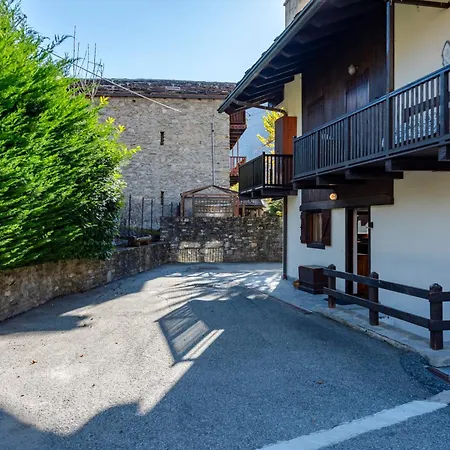 Lovely In - Happy Apartamento Courmayeur